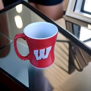 University of WISCONSIN BADGERS Ceramic Victory Mug Cup Boelter Brands